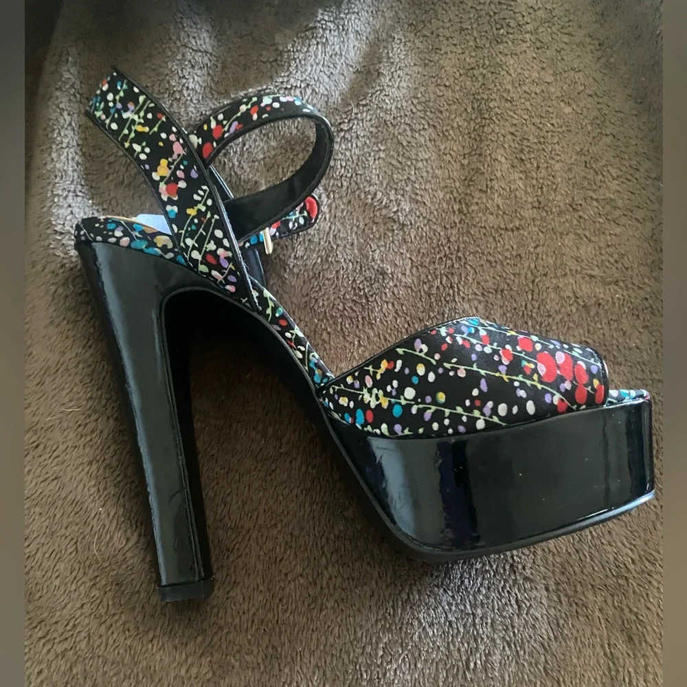 Steve Madden Black Sandals with Colorful Accents